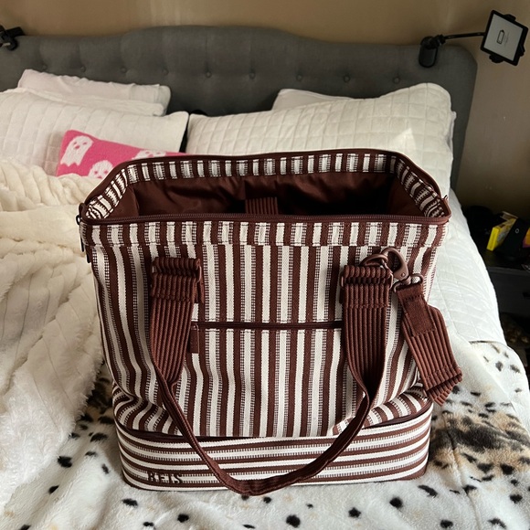 Beis Mini Weekender in Maple Stripe - Picture 5 of 9